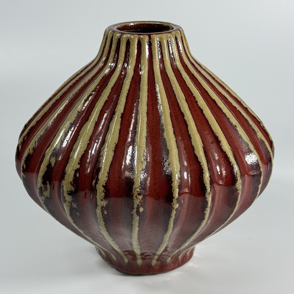 Global Views Art Pottery Decorative Vase Red Glazed Ribbed Mid Century Modern - Picture 4 of 9